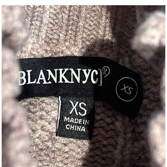 Blank NYC Sweater WMNS XS Beige Crop Cable Knit Mock Neck Pom Pom Holiday 3D - Picture 4 of 13